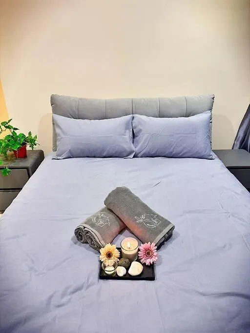 2R2B*1-6+1 Pax*Kl City*10Mins-Klcc Kuala Lumpur